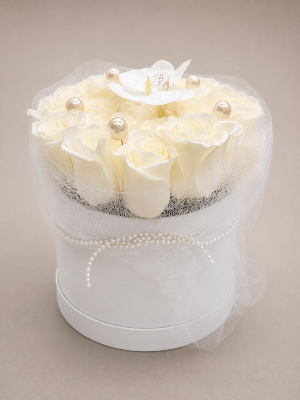 Medium round box white roses